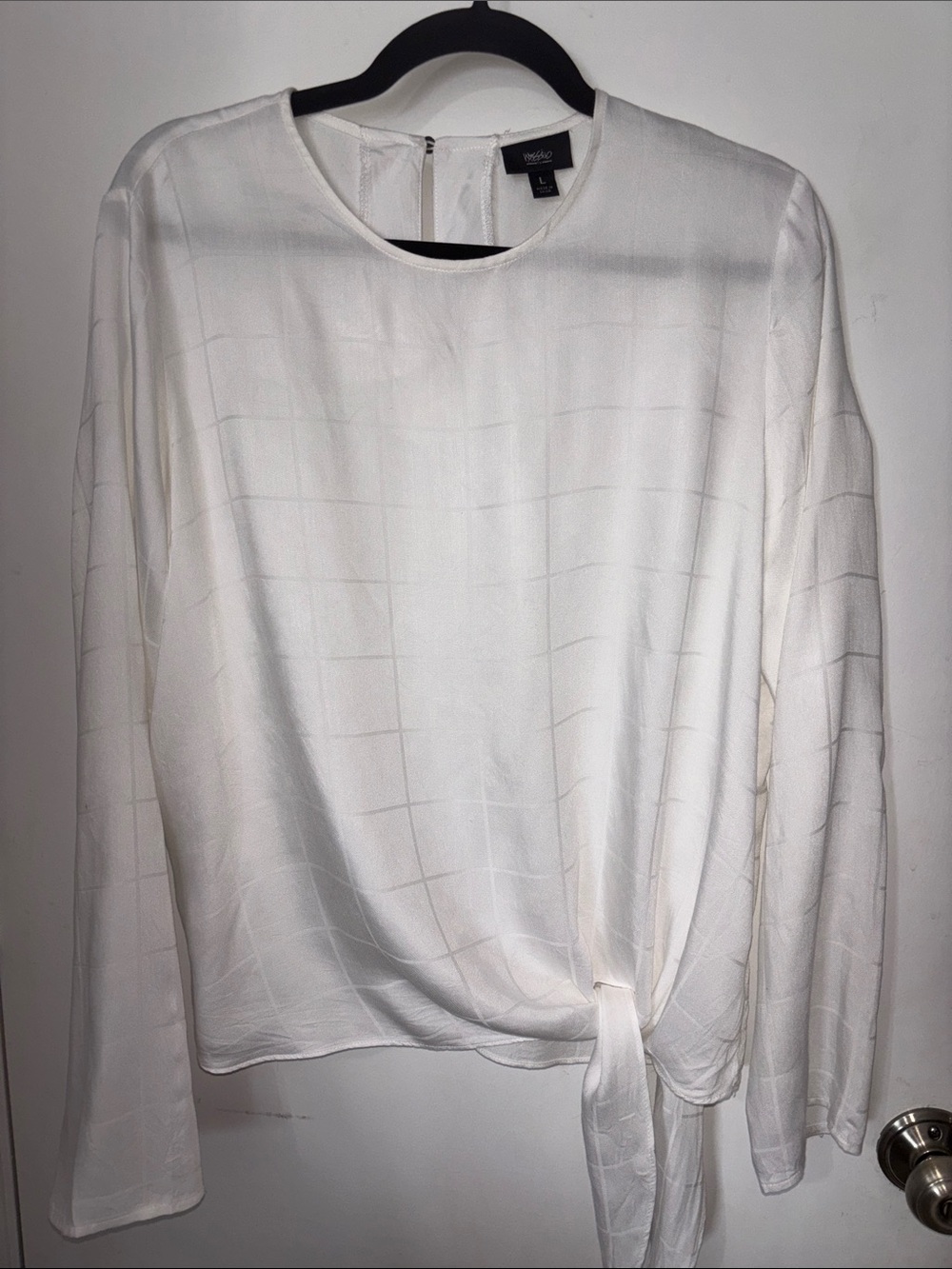 Mossimo Cream-White Long Sleeve Tie-Hem Top